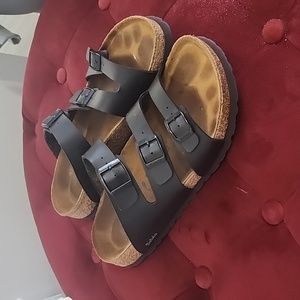 Womens sandles